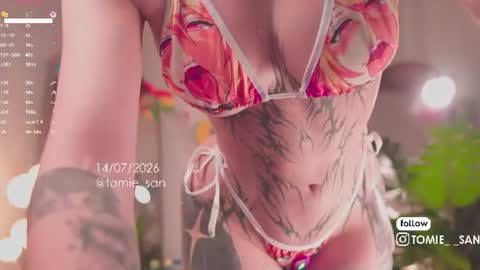 Snapshot of tomie_san chatting on July 14, 10:59 pm Tomie online show from July 14, 10:59 pm