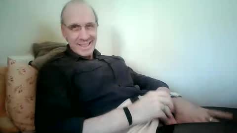 tomislav321 online show from April 17, 3:59 pm