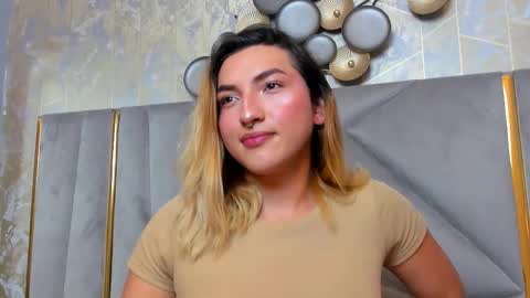   online show from March 5, 3:30 pm