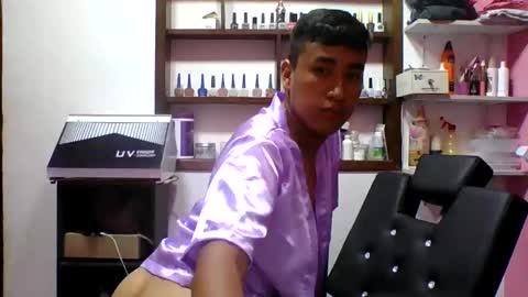 Snapshot of tomm_kors chatting on October 17, 3:53 am tomm online show from October 17, 3:53 am