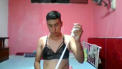 Snapshot of tomm_kors chatting on November 6, 6:47 am tomm online show from November 6, 6:47 am