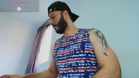 Snapshot of tommel_bailey chatting on May 17, 12:45 pm Tommel Bailey online show from May 17, 12:45 pm