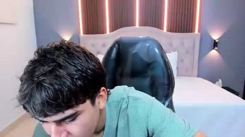 Snapshot of tommy18__ chatting on July 1, 3:30 am Tommy online show from July 1, 3:30 am
