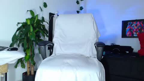 tommy online show from December 11, 2:09 am