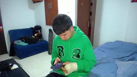 Snapshot of tommy_sins619 chatting on January 8, 5:16 am Dirty Tommy online show from January 8, 5:16 am