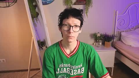 tommy_stars online show from April 2, 5:16 am