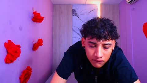 tommy_sweet1 online show from March 1, 10:31 pm