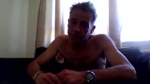 Snapshot of tommyandtomara chatting on May 24, 3:28 pm tommyandtomara online show from May 24, 3:28 pm