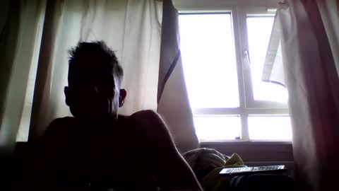 Snapshot of tommyandtomara chatting on May 31, 6:09 pm tommyandtomara online show from May 31, 6:09 pm