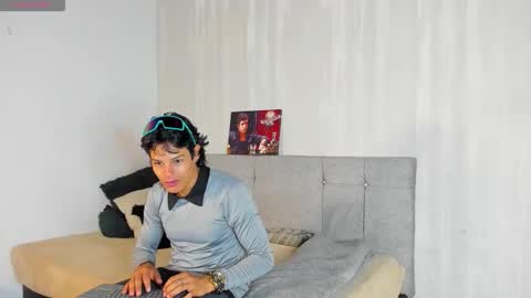 Snapshot of tommyhot7 chatting on June 8, 1:28 am tommyhot7 online show from June 8, 1:28 am