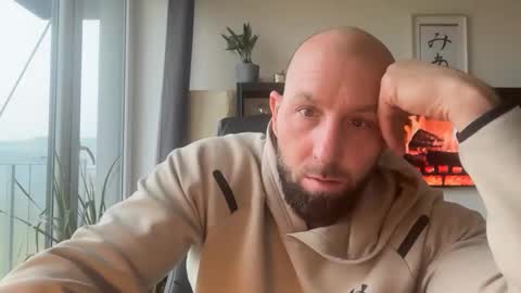 Thomas Fit online show from October 22, 6:46 am