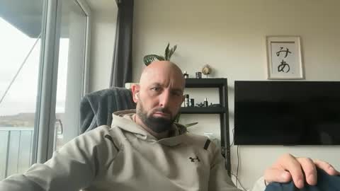 Thomas Fit online show from November 3, 9:21 am