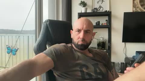 Thomas Fit online show from November 16, 9:48 am