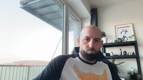 Thomas Fit online show from November 28, 7:33 am