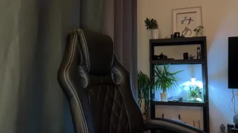 Thomas Fit online show from November 29, 9:07 pm