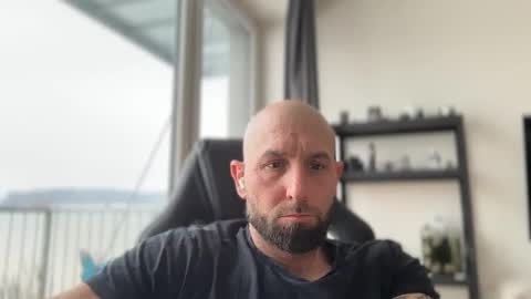 Thomas Fit online show from February 4, 1:06 pm