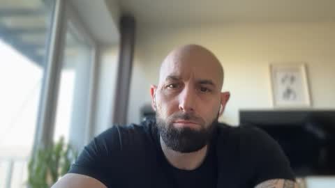 Snapshot of tommyx01 chatting on April 21, 7:03 am Thomas Fit online show from April 21, 7:03 am