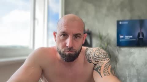 Snapshot of tommyx01 chatting on June 6, 1:16 pm Thomas Fit online show from June 6, 1:16 pm