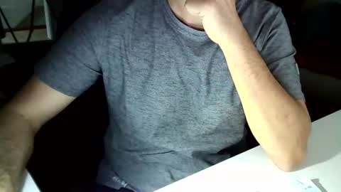 Snapshot of tomtom02029 chatting on December 7, 1:40 pm Tom online show from December 7, 1:40 pm