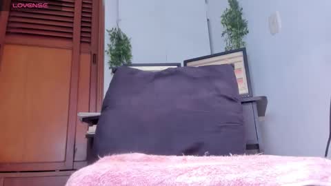 lady blue online show from March 25, 12:16 am