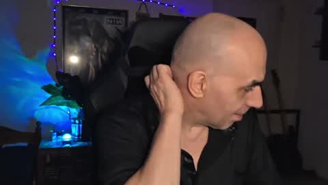 toninspektor online show from April 3, 8:29 pm