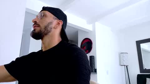 tony muscle1 online show from March 23, 6:01 pm