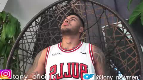 Snapshot of tony_newmen chatting on February 3, 11:26 am tony online show from February 3, 11:26 am