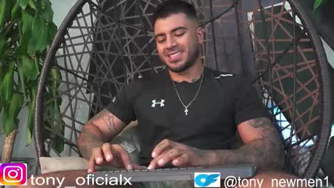 Snapshot of tony_newmen chatting on February 8, 11:13 am tony online show from February 8, 11:13 am