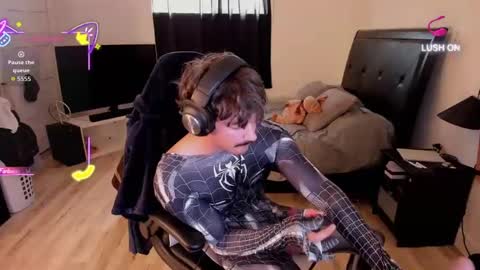 Snapshot of tonybigdick12333 chatting on September 18, 7:27 pm tonybigdick12333 online show from September 18, 7:27 pm