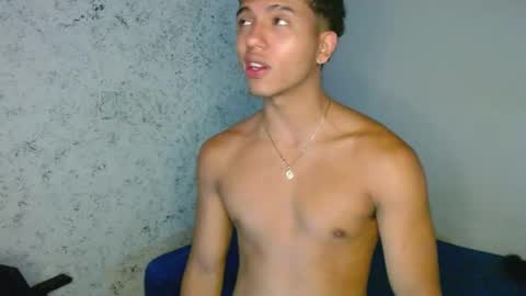Snapshot of tonydesire_ chatting on May 26, 7:43 pm tonydesire_ online show from May 26, 7:43 pm