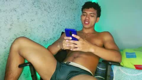 Snapshot of tonydesire_ chatting on June 2, 8:00 pm tonydesire_ online show from June 2, 8:00 pm