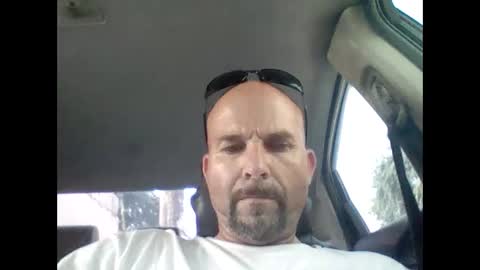 Snapshot of tonyizhere0211 chatting on April 3, 11:14 pm tonyizhere0211 online show from April 3, 11:14 pm