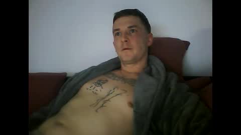 tonystrawberry online show from February 12, 8:26 pm