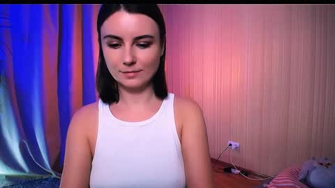 Elizabeth online show from December 18, 4:02 pm