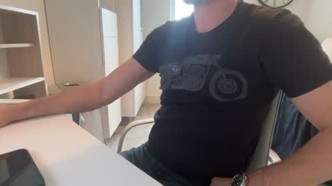 too_naughty online show from November 18, 12:42 pm