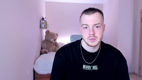 Snapshot of toohornyserj chatting on January 9, 7:50 pm toohornyserj online show from January 9, 7:50 pm