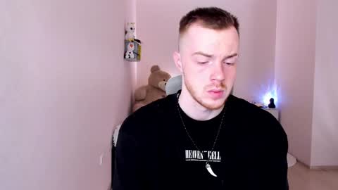 Snapshot of toohornyserj chatting on March 1, 10:21 pm toohornyserj online show from March 1, 10:21 pm