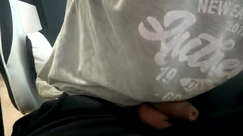 toohugeandstonedxoxo online show from July 22, 10:07 am