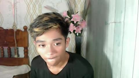 Snapshot of toothlessxx chatting on June 25, 7:57 am jhonrex online show from June 25, 7:57 am
