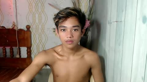 Snapshot of toothlessxx chatting on July 4, 6:19 am jhonrex online show from July 4, 6:19 am