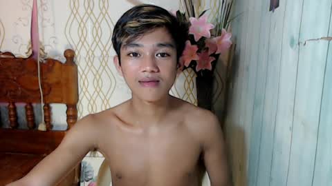 Snapshot of toothlessxx chatting on July 12, 9:11 am jhonrex online show from July 12, 9:11 am