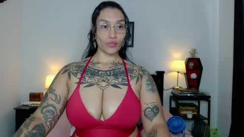 Snapshot of toothyy chatting on July 4, 6:47 pm toothyy online show from July 4, 6:47 pm