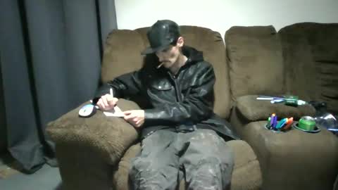 Snapshot of topdogintraining93 chatting on September 8, 8:19 pm SagMeOreduceMe online show from September 8, 8:19 pm