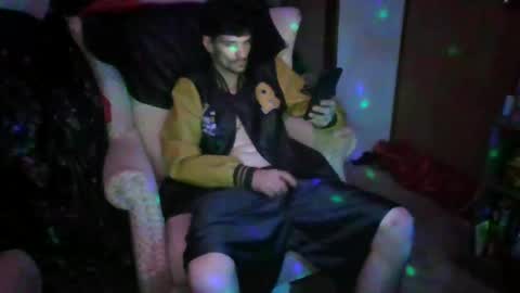 Snapshot of topdogintraining93 chatting on October 12, 11:20 am SagMeOreduceMe online show from October 12, 11:20 am