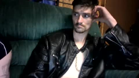 Snapshot of topdogintraining93 chatting on July 23, 2:42 am SagMeOreduceMe online show from July 23, 2:42 am