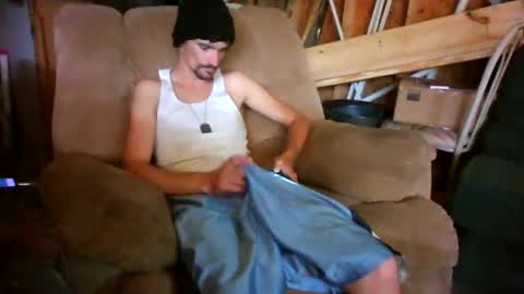 Snapshot of topdogintraining93 chatting on July 28, 8:23 pm SagMeOreduceMe online show from July 28, 8:23 pm