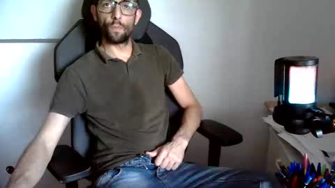 Snapshot of topg84 chatting on June 9, 4:18 pm Topg84 online show from June 9, 4:18 pm