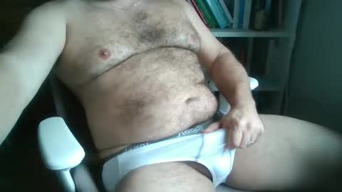 Snapshot of tophunk84 chatting on February 28, 8:15 am tophunk84 online show from February 28, 8:15 am