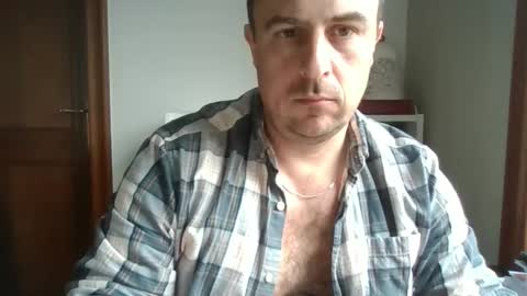 Snapshot of tophunk84 chatting on April 4, 10:46 am tophunk84 online show from April 4, 10:46 am
