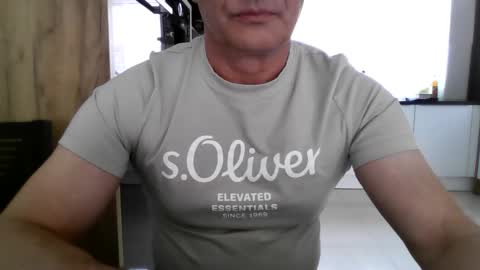 topsecreton online show from May 8, 11:15 am